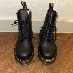 1460 SLIP RESISTANT LEATHER LACE UP BOOTS